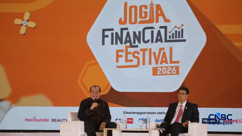 Chairman & Founder CT Corp, Chairul Tanjung saat menyampaikan pemaparan dalam Jogja Financial Festival 2026 di Jogja Expo Center (JEC), Yogyakarta, DIY, Jumat (22/5/2026). (CNBC Indonesia/Faisal Rahman)