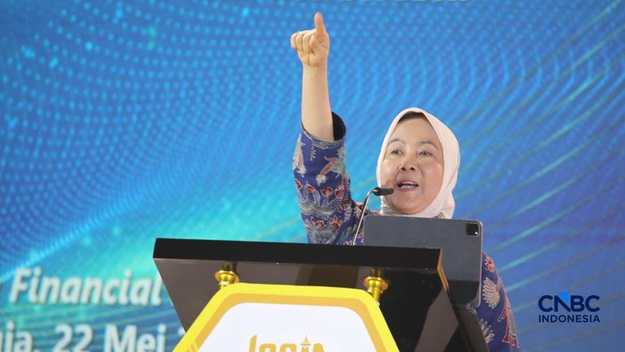 Deputi Gubernur Bank Indonesia, Aida S Budiman saat menyampaikan pemaparan dalam Jogja Financial Festival 2026 di Jogja Expo Center (JEC), Yogyakarta, DIY, Jumat (22/5/2026). (CNBC Indonesia/Faisal Rahman)