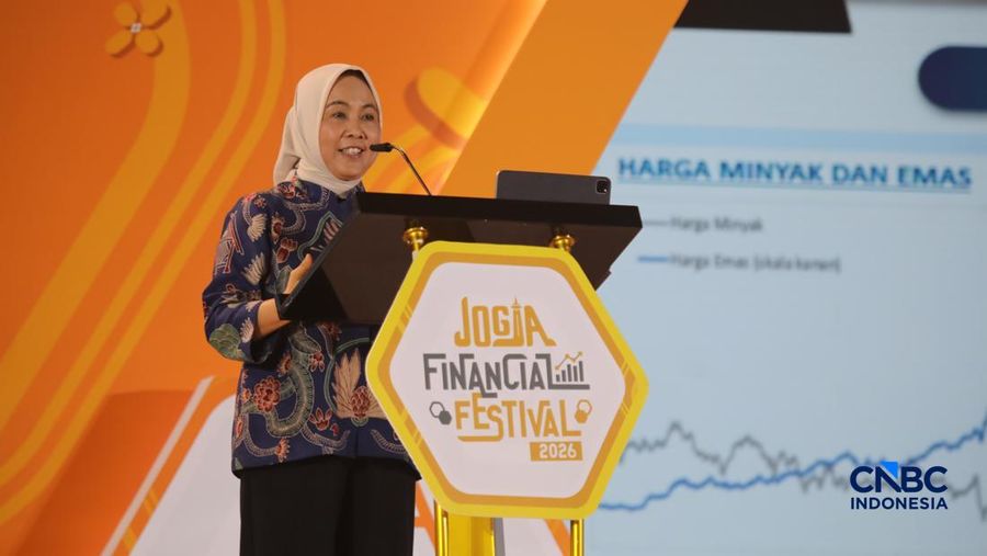 Deputi Gubernur Bank Indonesia, Aida S Budiman saat menyampaikan pemaparan dalam Jogja Financial Festival 2026 di Jogja Expo Center (JEC), Yogyakarta, DIY, Jumat (22/5/2026). (CNBC Indonesia/Faisal Rahman)