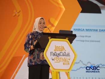 Deputi Gubernur Bank Indonesia, Aida S Budiman saat menyampaikan pemaparan dalam Jogja Financial Festival 2026 di Jogja Expo Center (JEC), Yogyakarta, DIY, Jumat (22/5/2026). (CNBC Indonesia/Faisal Rahman)