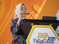 Deputi Gubernur Bank Indonesia, Aida S Budiman saat menyampaikan pemaparan dalam Jogja Financial Festival 2026 di Jogja Expo Center (JEC), Yogyakarta, DIY, Jumat (22/5/2026). (CNBC Indonesia/Faisal Rahman)