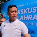 Direktur Utama Perum Bulog Ahmad Rizal Ramdhani saat konferensi pers di Jakarta, Jumat (22/5/2026). (CNBC Indonesia/Martyasari Rizky)