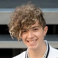 Jack Avery dari grup musik ‘Why Don’t We’ tiba di acara TV. (Shutterstock)