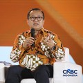Kepala Eksekutif Pengawas Inovasi Teknologi Sektor Keuangan, Aset Keuangan Digital, dan Aset Kripto (ADK IAKD) OJK, Adi Budiarso saat menyampaikan pemaparan dalam Jogja Financial Festival 2026 di Jogja Expo Center (JEC), Yogyakarta, DIY, Jumat (22/5/