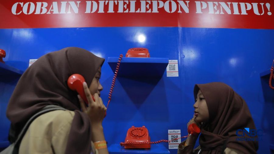 Keseruan booth Bank Indonesia dalam acara Jogja Financial Festival 2026 di Jogja Expo Center (JEC), Yogyakarta, Jawa Tengah, Jumat (22/5/2026). (CNBC Indonesia/Muhammad Sabki)