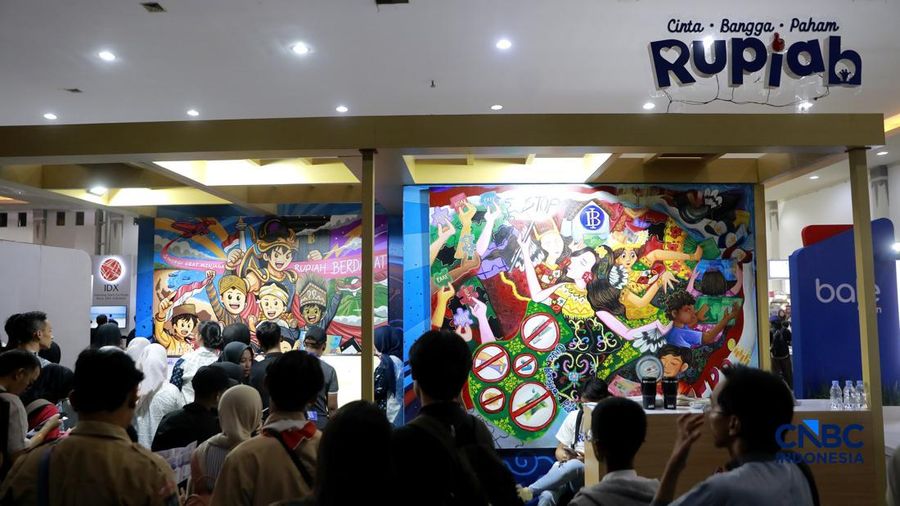 Keseruan booth Bank Indonesia dalam acara Jogja Financial Festival 2026 di Jogja Expo Center (JEC), Yogyakarta, Jawa Tengah, Jumat (22/5/2026). (CNBC Indonesia/Muhammad Sabki)