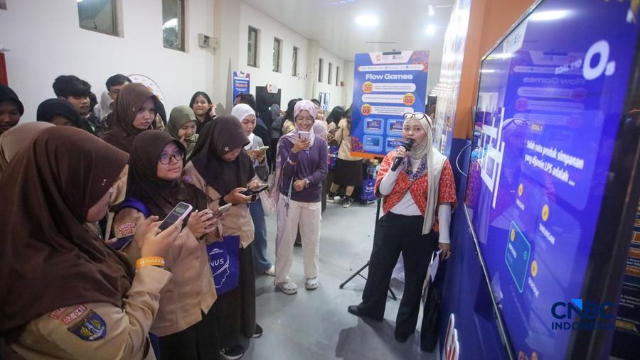 Keseruan booth Lembaga Penjamin Simpanan (LPS) dalam acara Jogja Financial Festival 2026 di Jogja Expo Center (JEC), Yogyakarta, Jawa Tengah, Jumat (22/5/2026). (CNBC Indonesia/Faisal Rahman)