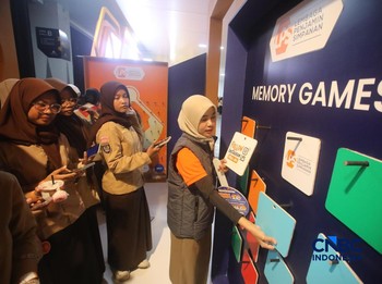 Keseruan booth Lembaga Penjamin Simpanan (LPS) dalam acara Jogja Financial Festival 2026 di Jogja Expo Center (JEC), Yogyakarta, Jawa Tengah, Jumat (22/5/2026). (CNBC Indonesia/Faisal Rahman)