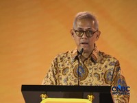 Ketua Dewan Komisioner LPS, Anggito Abimanyu saat menyampaikan sambutan dalam Jogja Financial Festival 2026 di Jogja Expo Center (JEC), Yogyakarta, Jawa Tengah, Jumat (22/5/2026). (CNBC Indonesia/Faisal Rahman)