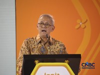 Ketua Dewan Komisioner LPS, Anggito Abimanyu saat menyampaikan sambutan dalam Jogja Financial Festival 2026 di Jogja Expo Center (JEC), Yogyakarta, Jumat (22/5/2026). (CNBC Indonesia/Faisal Rahman)