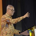 Ketua Dewan Komisioner LPS, Anggito Abimanyu saat menyampaikan sambutan dalam Jogja Financial Festival 2026 di Jogja Expo Center (JEC), Yogyakarta, DIY, Jumat (22/5/2026). (CNBC Indonesia/Muhammad Sabki)