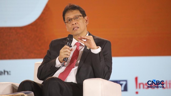 Purbaya Tunda Insentif Mobil Listrik, Ini Alasannya!