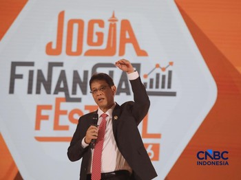 Menteri Keuangan RI, Purbaya Yudhi Sadewa saat menyampaikan pemaparan dalam Jogja Financial Festival 2026 di Jogja Expo Center (JEC), Yogyakarta, DIY, Jumat (22/5/2026). (CNBC Indonesia/Faisal Rahman)