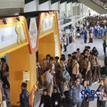 Para peserta mulai memadati area pintu masuk jelang acara Jogja Financial Festival 2026 di Jogja Expo Center (JEC), Yogyakarta, Jawa Tengah, Jumat (22/5/2026). (CNBC Indonesia/Muhammad Sabki)