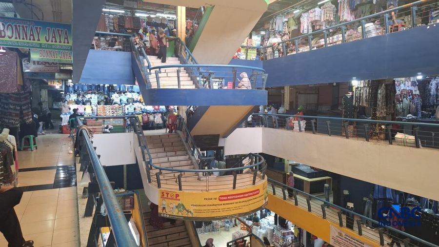 Pedagang Pasar Cipulir, Jakarta Selatan makin resah karena pembeli semakin berkurang, Jumat (22/5/2026). (CNBC Indonesia/Chandra Dwi Pranata)
