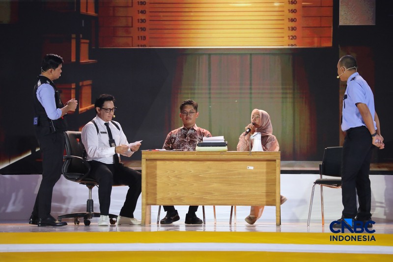 Penampilan Lapor Pak! dalam acara Jogja Financial Festival 2026 di Jogja Expo Center (JEC), Yogyakarta, Jawa Tengah, Jumat (22/5/2026). (CNBC Indonesia/Muhammad Sabki)