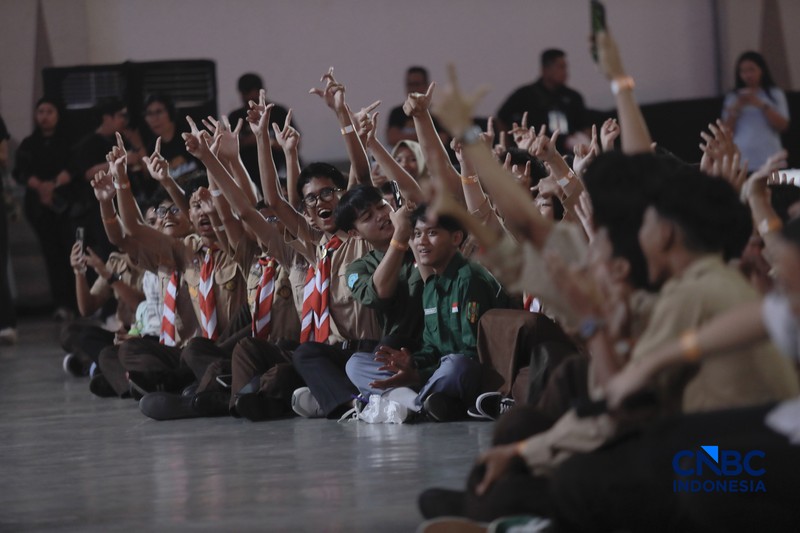 Penampilan Lapor Pak! dalam acara Jogja Financial Festival 2026 di Jogja Expo Center (JEC), Yogyakarta, Jawa Tengah, Jumat (22/5/2026). (CNBC Indonesia/Muhammad Sabki)