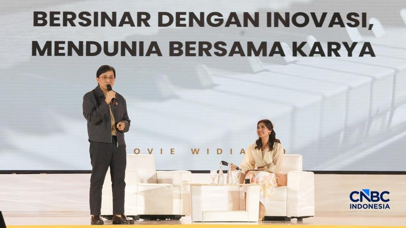 Staf Khusus (Stafsus) Presiden Bidang Ekonomi Kreatif, Yovie Widianto saat menyampaikan pemaparan dalam Jogja Financial Festival 2026 di Jogja Expo Center (JEC), Yogyakarta, Jumat (22/5/2026).