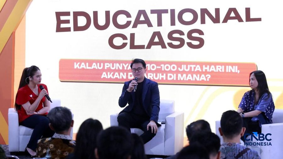 Stock Enthusiast, Michael Yeoh saat menyampaikan pemaparan dalam sesi Educational Class di acara Jogja Financial Festival 2026 di Jogja Expo Center (JEC), Yogyakarta, Jawa Tengah, Jumat (22/5/2026). (CNBC Indonesia/Muhammad Sabki)