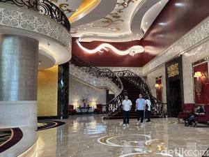 Kemewahan The Trans Luxury Hotel Surabaya Terasa Sejak Langkah Pertama