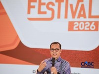 Wakil Menteri Komunikasi dan Digital, Nezar Patria saat menyampaikan pemaparan dalam Jogja Financial Festival 2026 di Jogja Expo Center (JEC), Yogyakarta, DIY, Jumat (22/5/2026). (CNBC Indonesia/Faisal Rahman)