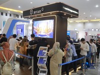 Antusias pengunjung booth ANTAM dalam acara Jogja Financial Festival 2026.