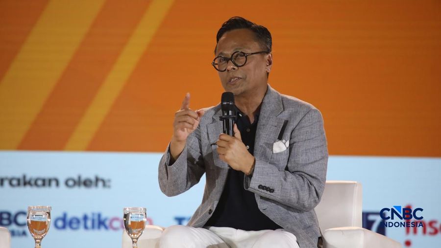 COO Danantara Dony Oskaria menyampaikan pemaparan dalam Jogja Financial Festival 2026 di Jogja Expo Center (JEC), Yogyakarta, DIY, Sabtu (23/5/2026). (CNBC Indonesia/Faisal Rahman)