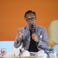 COO Danantara Dony Oskaria menyampaikan pemaparan dalam Jogja Financial Festival 2026 di Jogja Expo Center (JEC), Yogyakarta, DIY, Sabtu (23/5/2026). (CNBC Indonesia/Faisal Rahman)
