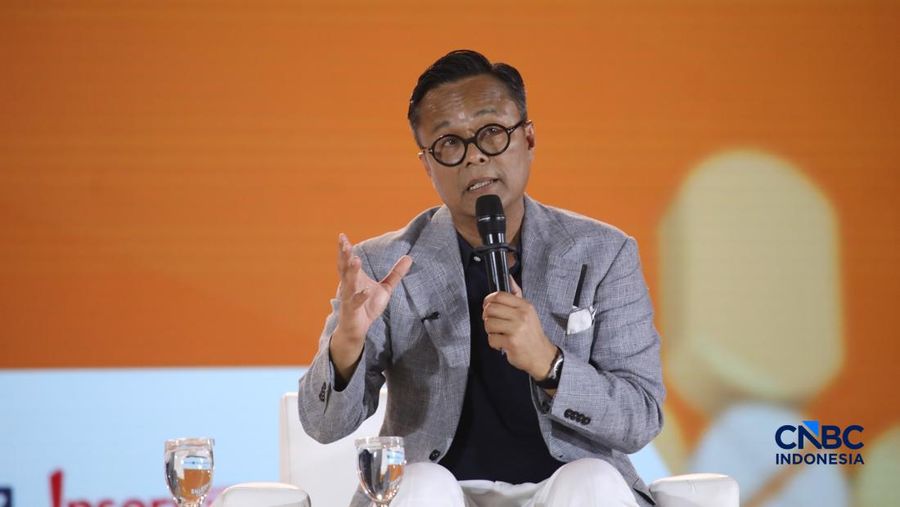 COO Danantara Dony Oskaria menyampaikan pemaparan dalam Jogja Financial Festival 2026 di Jogja Expo Center (JEC), Yogyakarta, DIY, Sabtu (23/5/2026). (CNBC Indonesia/Faisal Rahman)