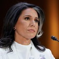 Direktur Intelijen Nasional Tulsi Gabbard berbicara selama konferensi pers di Gedung Putih, di Washington, 23 Juli 2025. (REUTERS/Nathan Howard/File Photo)