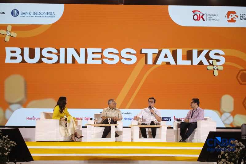 PJS Direktur Utama Bursa Efek Indonesia, Jeffrey Hendrik saat menyampaikan pemaparan dalam Jogja Financial Festival 2026 di Jogja Expo Center (JEC), Yogyakarta, DIY, Sabtu (23/5/2026). (CNBC Indonesia/Faisal Rahman)