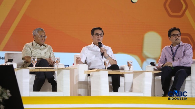 PJS Direktur Utama Bursa Efek Indonesia, Jeffrey Hendrik saat menyampaikan pemaparan dalam Jogja Financial Festival 2026 di Jogja Expo Center (JEC), Yogyakarta, DIY, Sabtu (23/5/2026). (CNBC Indonesia/Faisal Rahman)