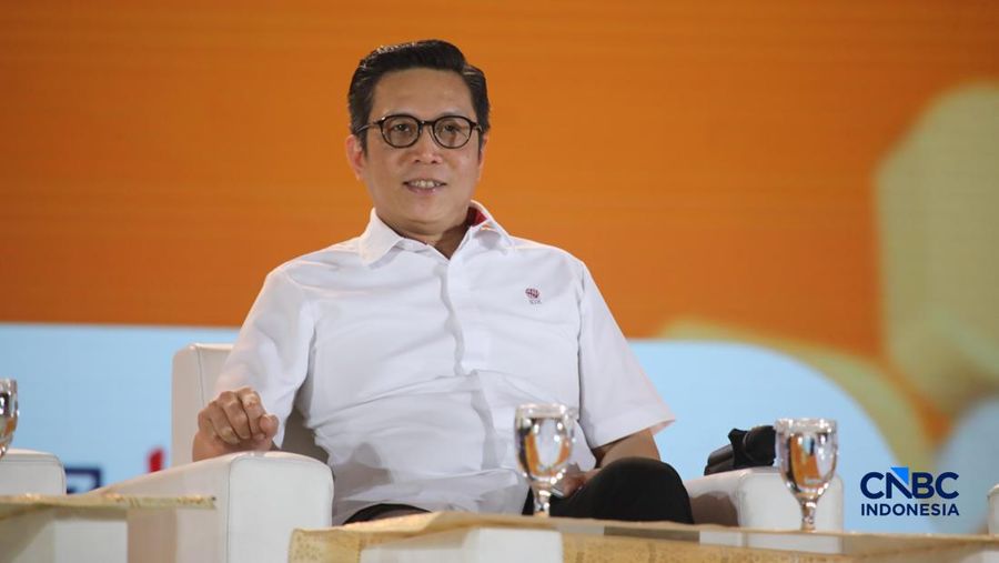 PJS Direktur Utama Bursa Efek Indonesia, Jeffrey Hendrik saat menyampaikan pemaparan dalam Jogja Financial Festival 2026 di Jogja Expo Center (JEC), Yogyakarta, DIY, Sabtu (23/5/2026). (CNBC Indonesia/Faisal Rahman)