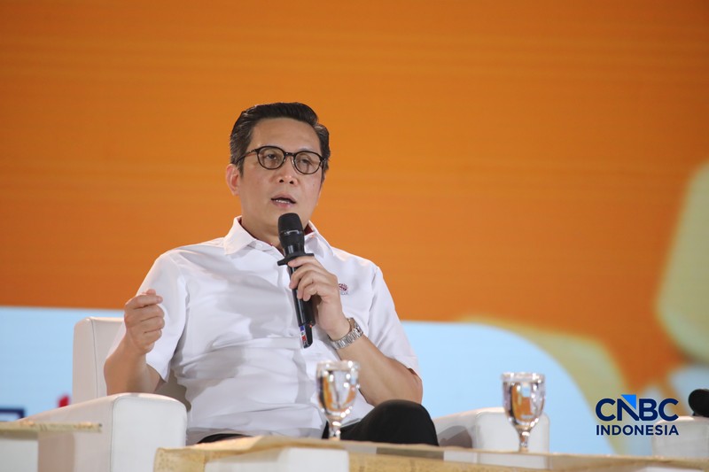 PJS Direktur Utama Bursa Efek Indonesia, Jeffrey Hendrik saat menyampaikan pemaparan dalam Jogja Financial Festival 2026 di Jogja Expo Center (JEC), Yogyakarta, DIY, Sabtu (23/5/2026). (CNBC Indonesia/Faisal Rahman)