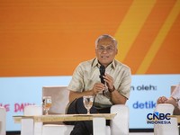 Direktur Jenderal Pengelolaan Pembiayaan dan Risiko, Direktorat Jenderal Pengelolaan Pembiayaan dan Risiko, Kementerian Keuangan RI, Suminto saat menyampaikan pemaparan dalam Jogja Financial Festival 2026 di Jogja Expo Center (JEC), Yogyakarta, DIY,