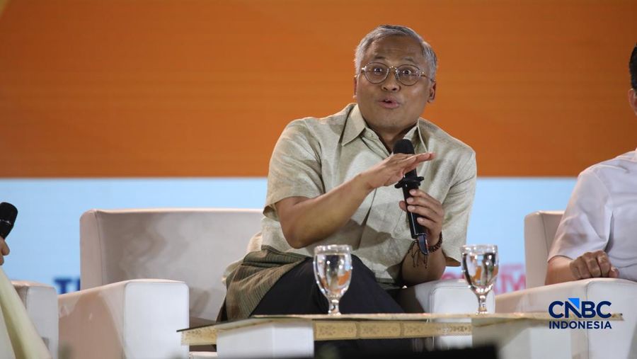 Direktur Jenderal Pengelolaan Pembiayaan dan Risiko, Direktorat Jenderal Pengelolaan Pembiayaan dan Risiko, Kementerian Keuangan RI, Suminto saat menyampaikan pemaparan dalam Jogja Financial Festival 2026 di Jogja Expo Center (JEC), Yogyakarta, DIY,