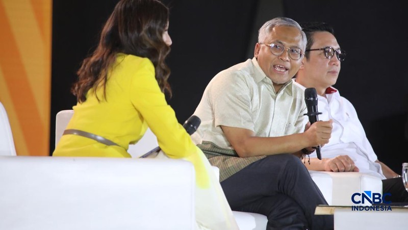 Direktur Jenderal Pengelolaan Pembiayaan dan Risiko, Direktorat Jenderal Pengelolaan Pembiayaan dan Risiko, Kementerian Keuangan RI, Suminto saat menyampaikan pemaparan dalam Jogja Financial Festival 2026 di Jogja Expo Center (JEC), Yogyakarta, DIY,