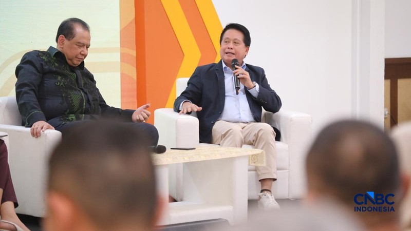 Direktur Utama (Dirut) PT Bank Rakyat Indonesia (Persero) Tbk, Hery Gunardi saat menyampaikan pemaparan dalam sesi Educational Class di acara Jogja Financial Festival 2026 di Jogja Expo Center (JEC), Yogyakarta, DIY, Sabtu (23/5/2026). (CNBC Indonesi