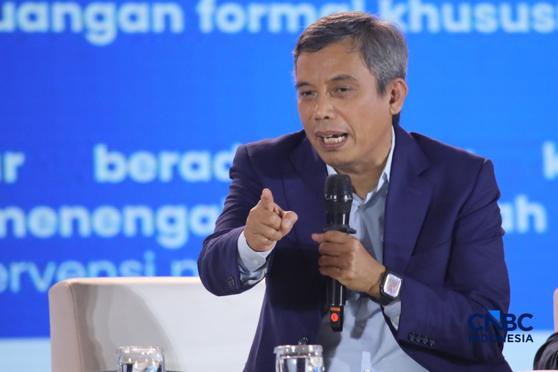 Direktur Utama PT Bank Rakyat Indonesia (Persero) Tbk, Hery Gunardi saat menyampaikan pemaparan dalam Jogja Financial Festival 2026 di Jogja Expo Center (JEC), Yogyakarta, DIY, Sabtu (23/5/2026). (CNBC Indonesia/Faisal Rahman)
