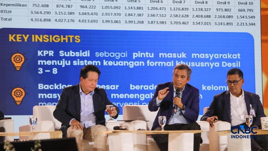 Direktur Utama PT Bank Tabungan Negara (Persero) Tbk, Nixon LP Napitupulu saat menyampaikan pemaparan dalam Jogja Financial Festival 2026 di Jogja Expo Center (JEC), Yogyakarta, DIY, Sabtu (23/5/2026). (CNBC Indonesia/Faisal Rahman)