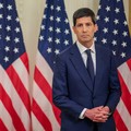 Ketua Federal Reserve yang baru, Kevin Warsh, menyampaikan pidato pada hari upacara pelantikannya, di Ruang Timur Gedung Putih di Washington, D.C., AS, 22 Mei 2026. (REUTERS/Evelyn Hockstein)