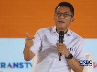 Ketua Komisi XI DPR RI, Mukhamad Misbakhun saat menyampaikan pemaparan dalam Jogja Financial Festival 2026 di Jogja Expo Center (JEC), Yogyakarta, DIY, Sabtu (23/5/2026). (CNBC Indonesia/Faisal Rahman)