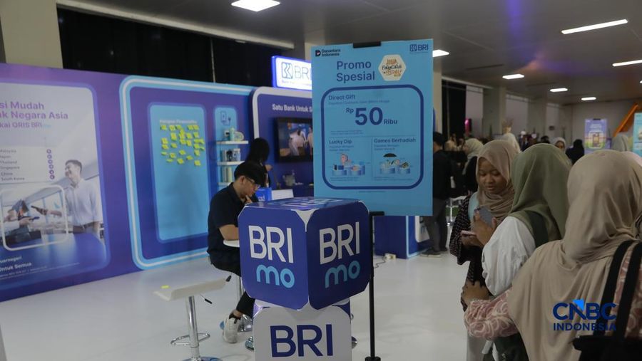 Suasana booth Bank BRI dalam acara Jogja Financial Festival 2026 di Jogja Expo Center (JEC), Yogyakarta, Jawa Tengah, Sabtu (23/5/2026). (CNBC Indonesia/Muhammad Sabki)