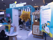 Suasana booth Bank BSI  dalam acara Jogja Financial Festival 2026 di Jogja Expo Center (JEC), Yogyakarta, Jawa Tengah, Sabtu (23/5/2026). (CNBC Indonesia/Muhammad Sabki)