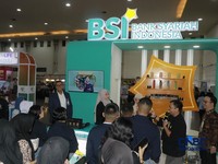 Suasana booth Bank BSI  dalam acara Jogja Financial Festival 2026 di Jogja Expo Center (JEC), Yogyakarta, Jawa Tengah, Sabtu (23/5/2026). (CNBC Indonesia/Muhammad Sabki)