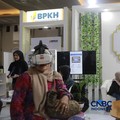 Suasana booth Bank Muamalat dan BPKH dalam acara Jogja Financial Festival 2026 di Jogja Expo Center (JEC), Yogyakarta, Jawa Tengah, Sabtu (23/5/2026). (CNBC Indonesia/Muhammad Sabki)