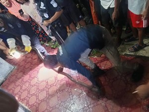 Heboh Ular King Cobra 3 Meter Masuk Rumah Warga di Kuningan