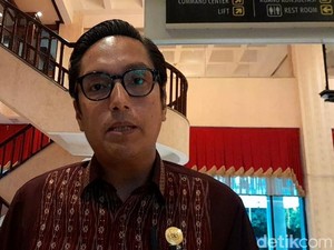 Antrean Panjang di SPBU, Walkot Rico Minta Pertamina Benahi Pelayanan