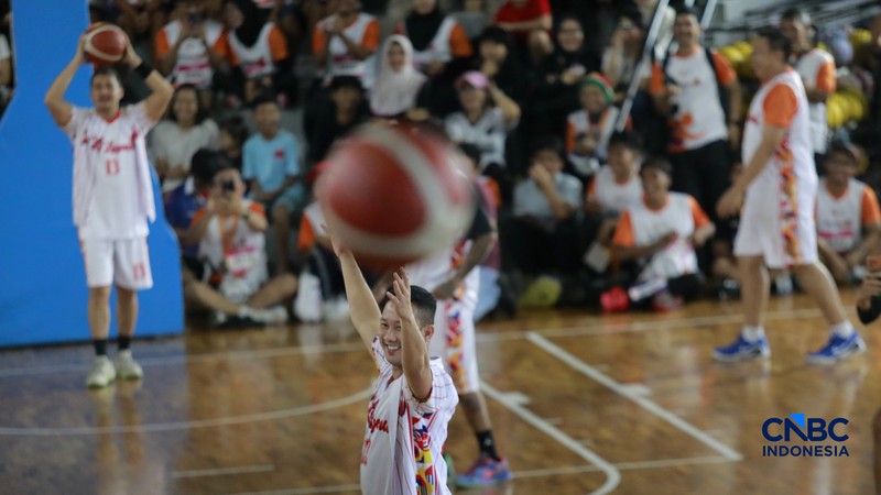 Basket Celebrity Match, Meet &amp; Greet yang menjadi bagian dari Jogja Financial Festival Universitas Gadjah Mada, Minggu (24/5/2026) pagi. (CNBC Indonesia/Faisal Rahman)