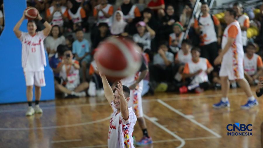 Basket Celebrity Match, Meet & Greet yang menjadi bagian dari Jogja Financial Festival Universitas Gadjah Mada, Minggu (24/5/2026) pagi. (CNBC Indonesia/Faisal Rahman)